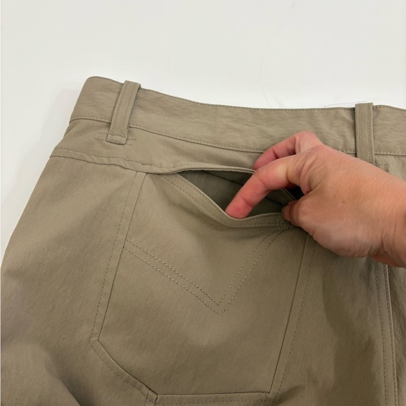 Mountain Hardwear Women’s Tan Pants Size 10 / 32 - Picture 8 of 8